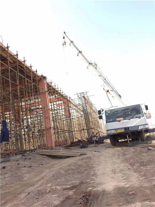 仁布县25 吨、50 吨吊车怎么选？多大重量 / 半径适合对应车型？