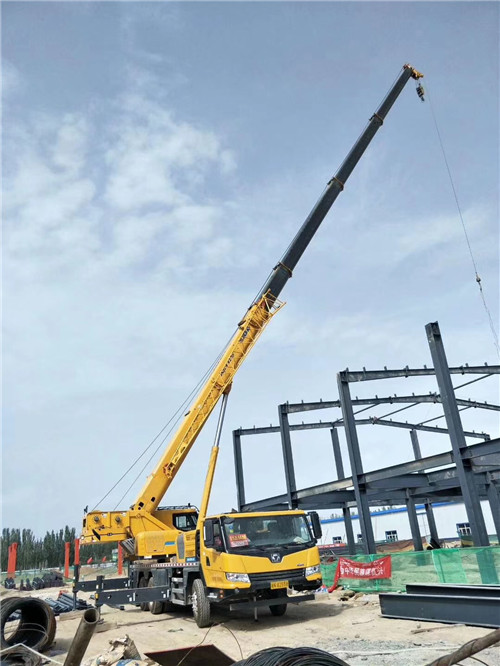仁布县超高层建筑钢结构吊装案例